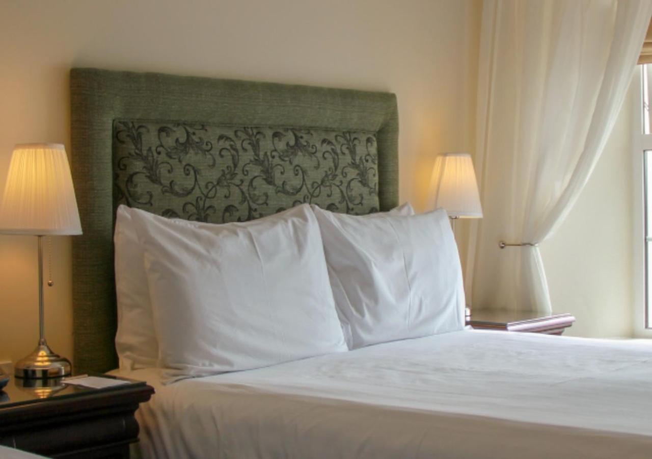 Walter Raleigh Hotel Йол Екстериор снимка