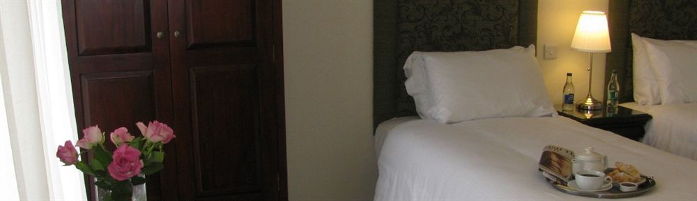 Walter Raleigh Hotel Йол Екстериор снимка