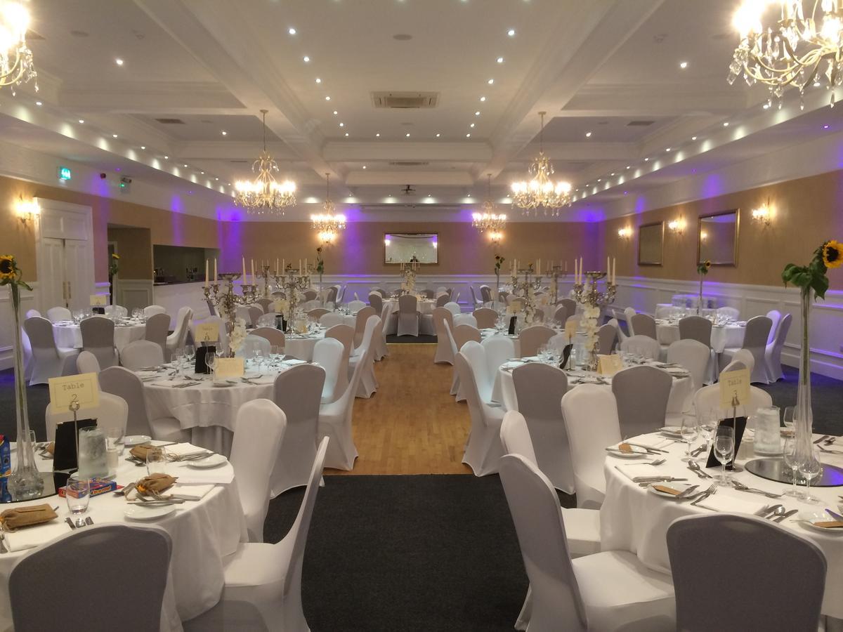Walter Raleigh Hotel Йол Екстериор снимка