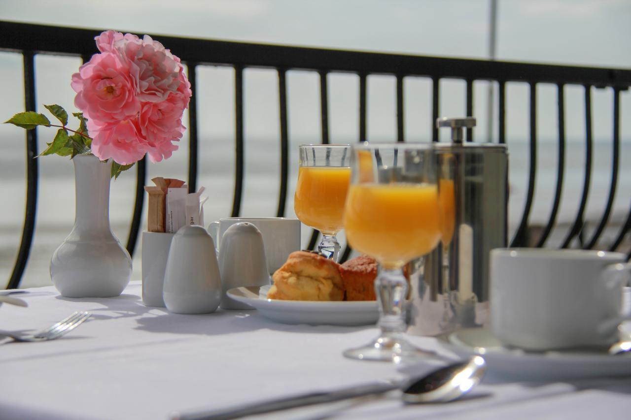 Walter Raleigh Hotel Йол Екстериор снимка